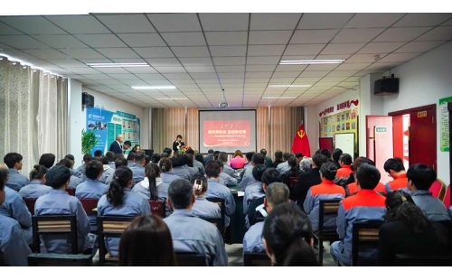 乘風破浪啟新程，誓言鏗鏘擔使命 —— 銀川伊百盛管理層履職宣誓暨目標責任簽訂儀式圓滿舉行